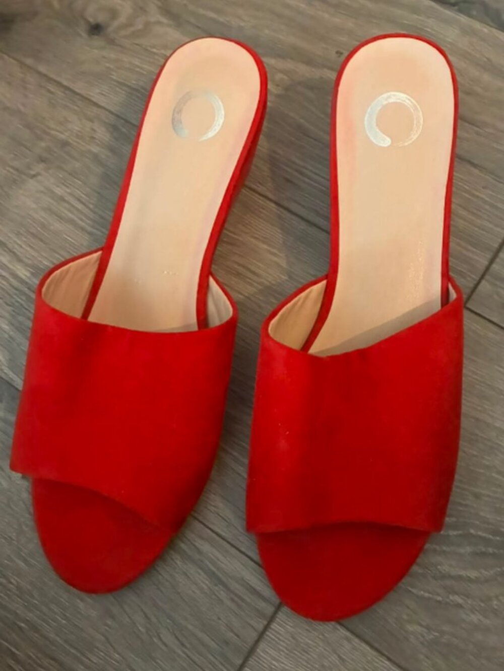 Red heel shoes
